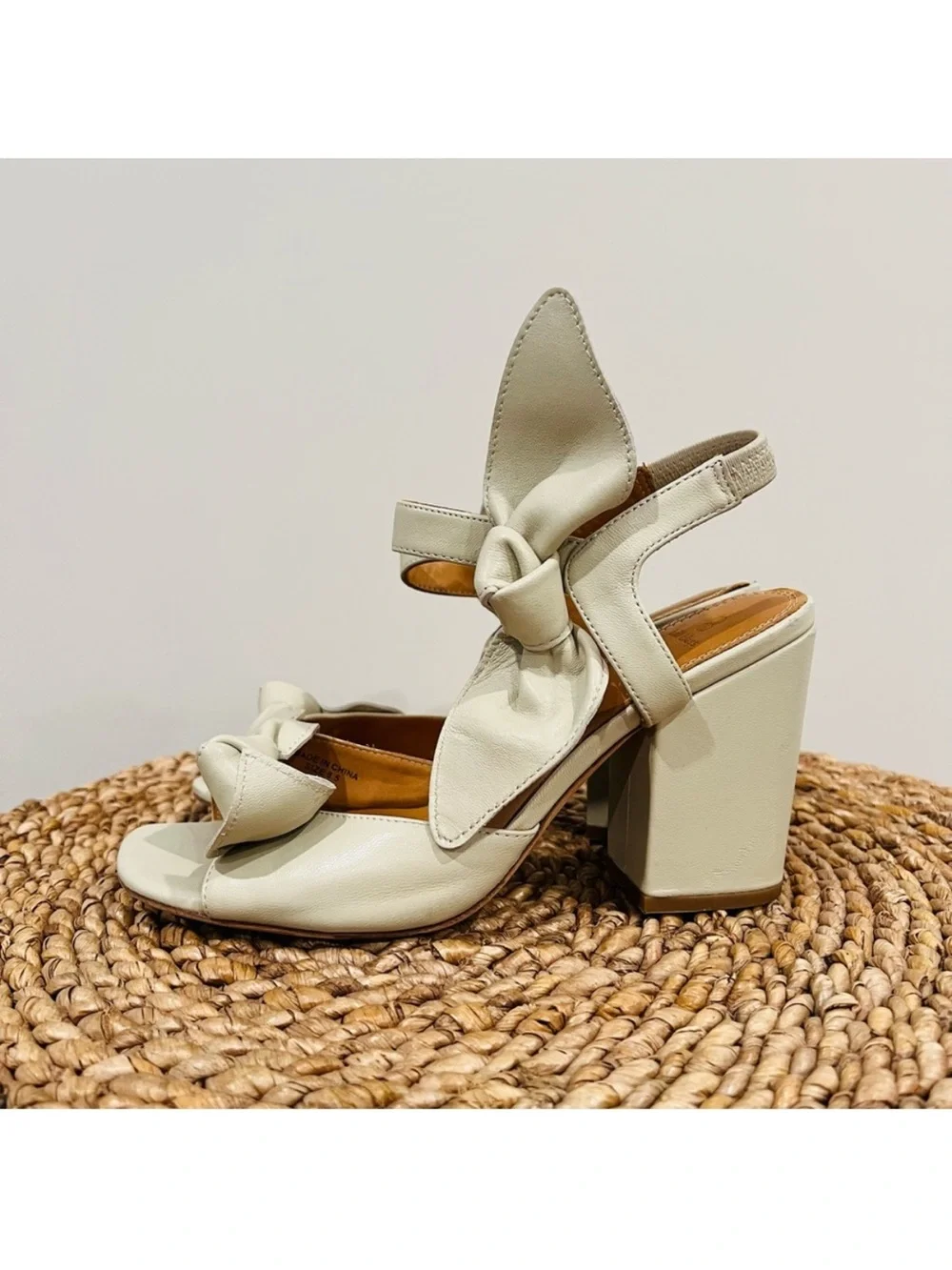 BILL BLASS Carmen Leather Bow Block Heel Sandal